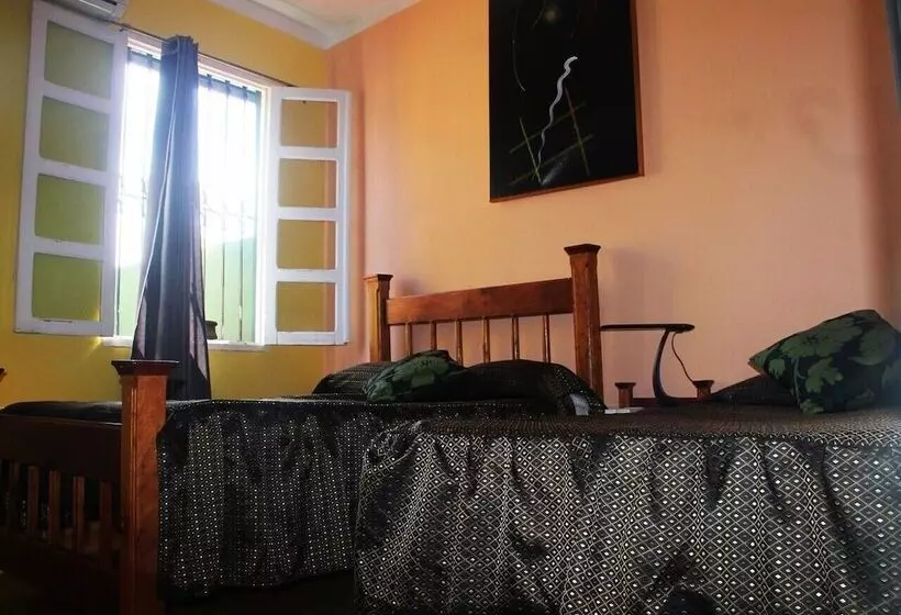 ペンション Hostal La Zoyla Trinidad