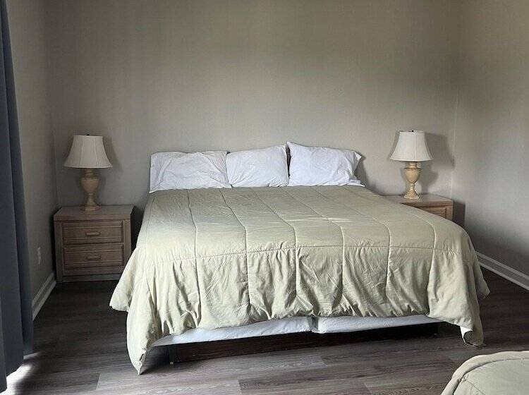 The Moorings Hotel And Marina