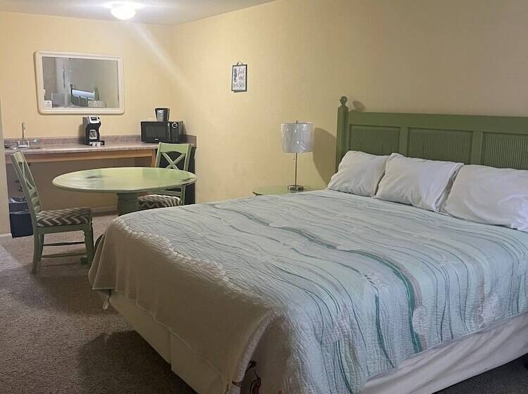 The Moorings Hotel And Marina