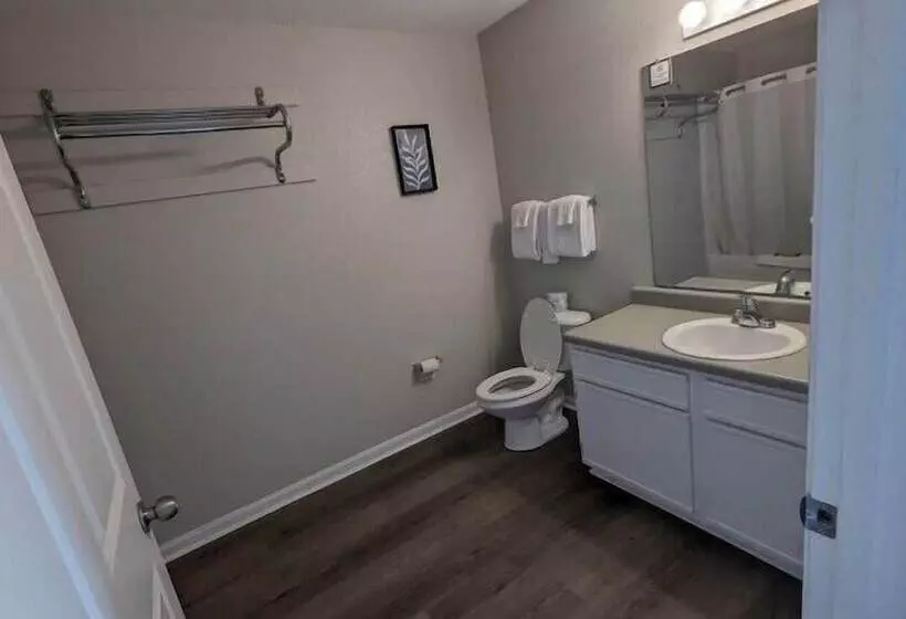 The Moorings Hotel And Marina