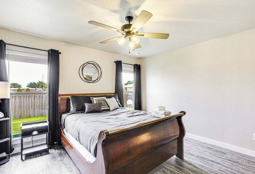 Urbana Cabana: Modern Home 8 Mi To Texas Tech!