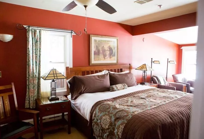 Aamiaismajoitus (B&B) Lake Pointe Inn
