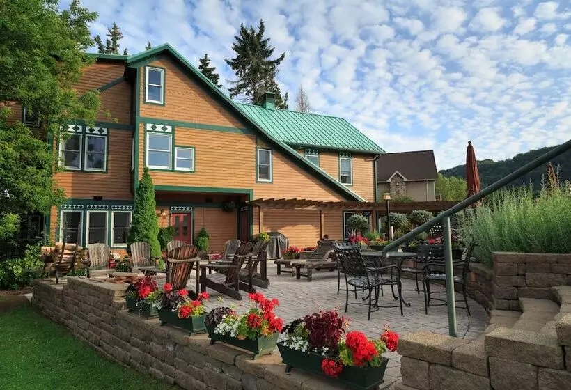 Aamiaismajoitus (B&B) Lake Pointe Inn