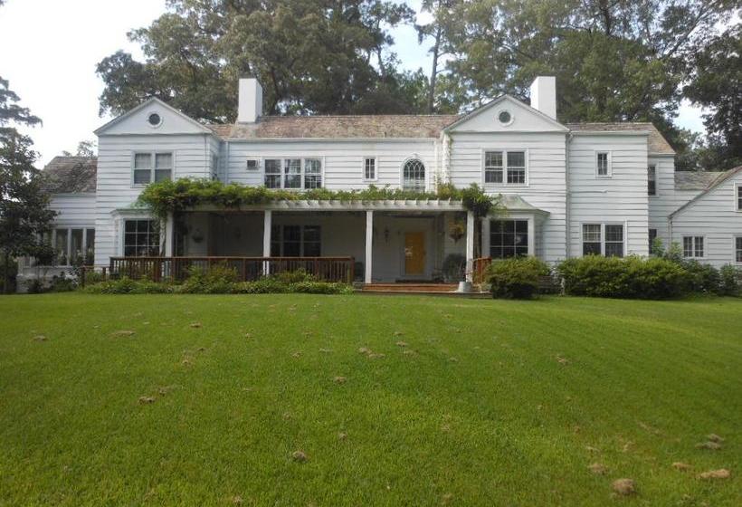 مبيت وإفطار The Pond House Inn