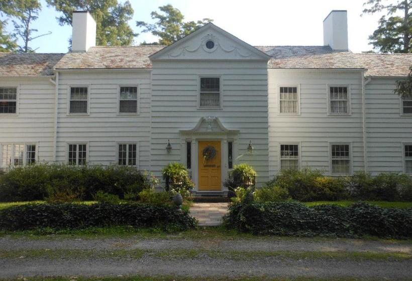 مبيت وإفطار The Pond House Inn