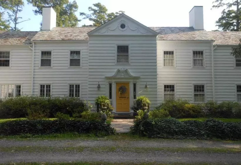 ベッドアンドブレックファースト The Pond House Inn