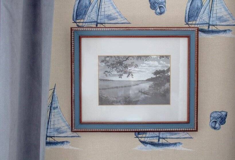 Harbor Knoll Bed And Breakfast