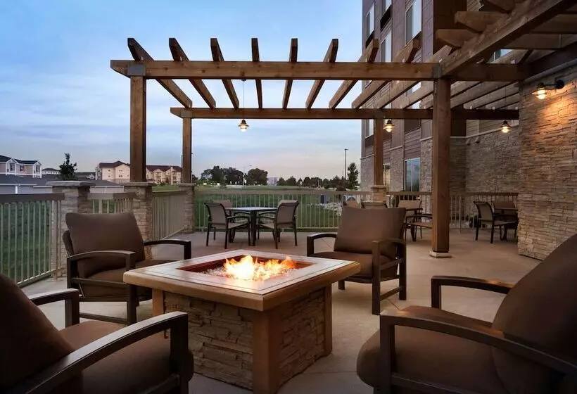 ホテル Country Inn & Suites By Radisson Indianola Ia