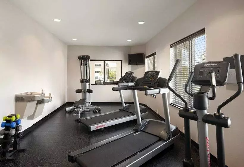 ホテル Country Inn & Suites By Radisson Indianola Ia