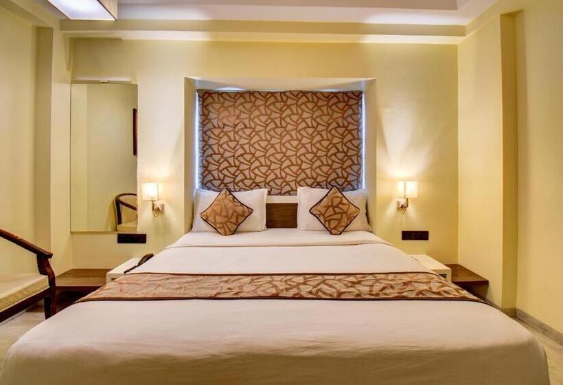 فندق Deepali Executive