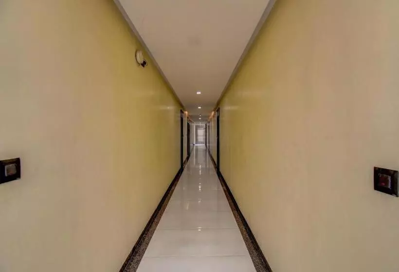 ホテル Deepali Executive