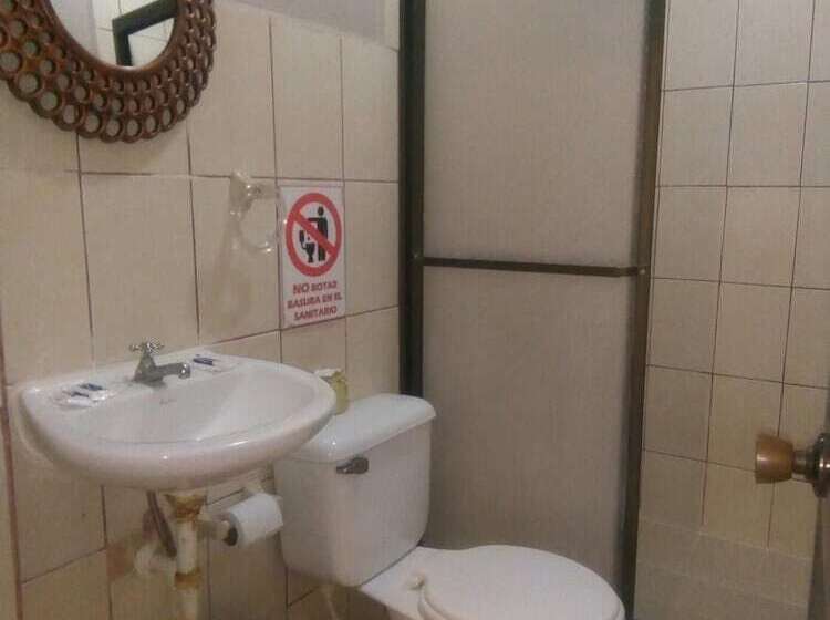 Hotel Hostal Los Mantas