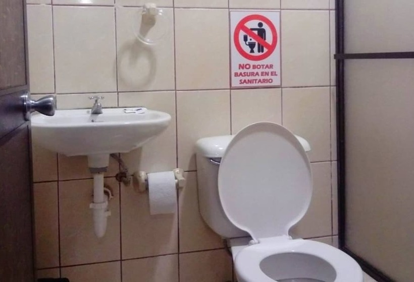 Hotel Hostal Los Mantas