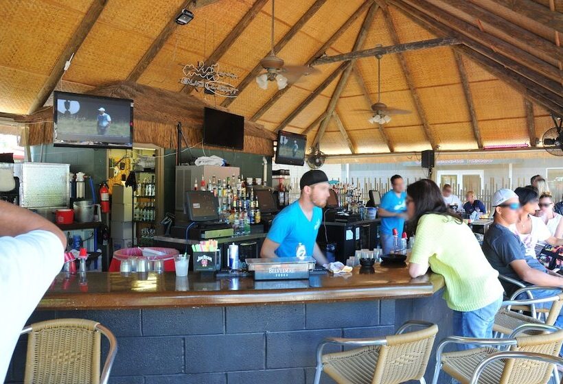 בית מלון כפרי Put In Bay Victory Station