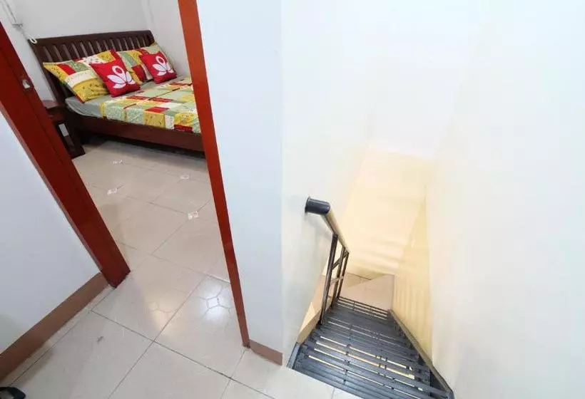 ホテル Zen Rooms  Georgina Tagaytay