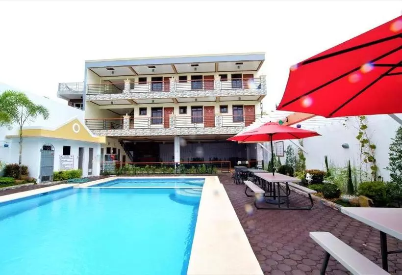 ホテル Zen Rooms  Georgina Tagaytay