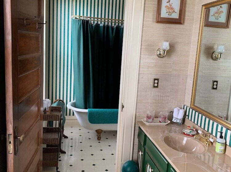 L&n Bed And Breakfast Ltd