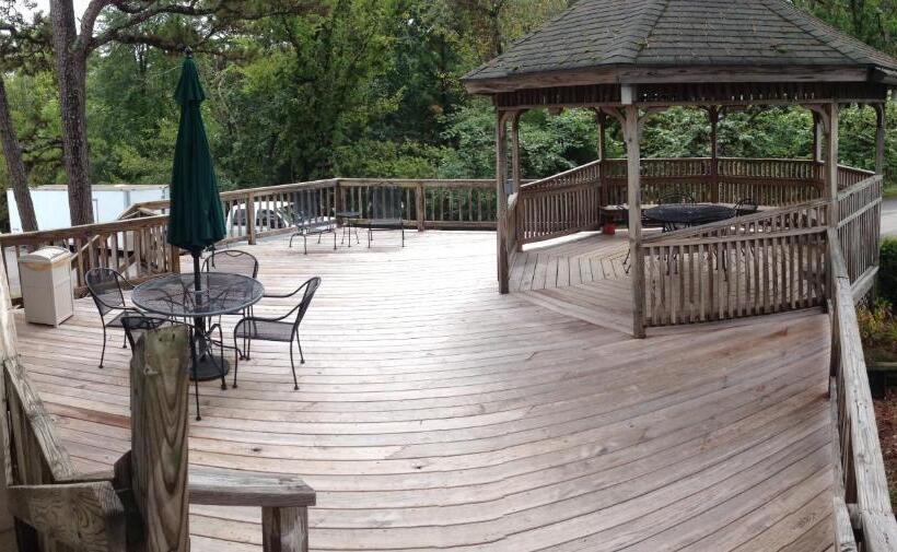 מוטל Edelweiss Inn