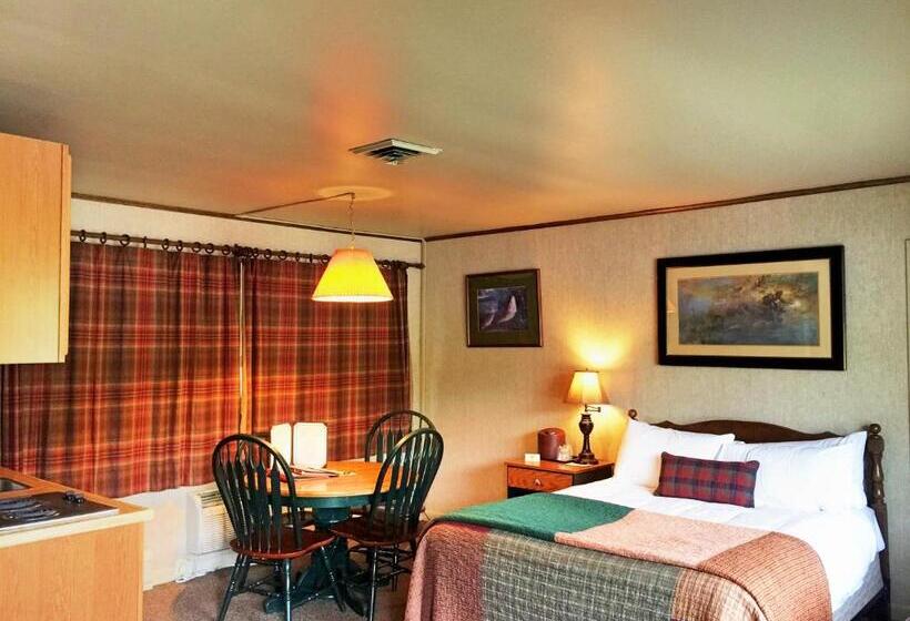 מוטל Hungry Trout Resort