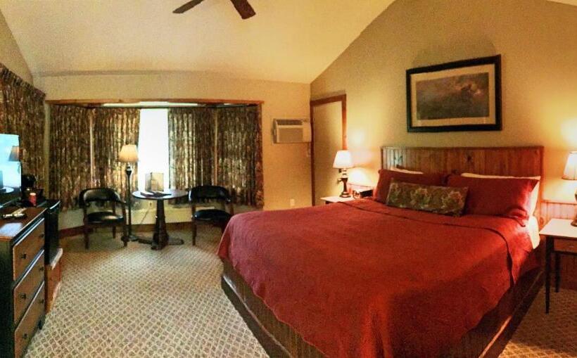 מוטל Hungry Trout Resort