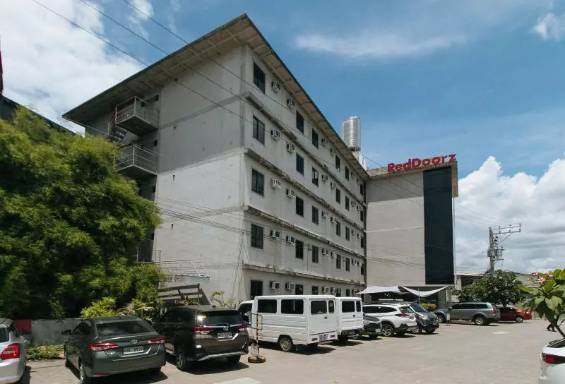 Hotelli Insular Square Mandaue City By Reddoorz