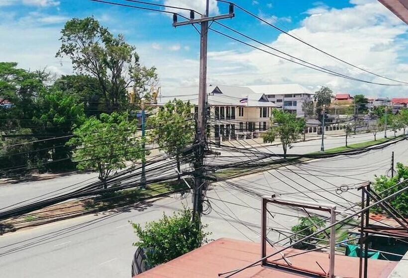 Auberge Hôtelière Muster House