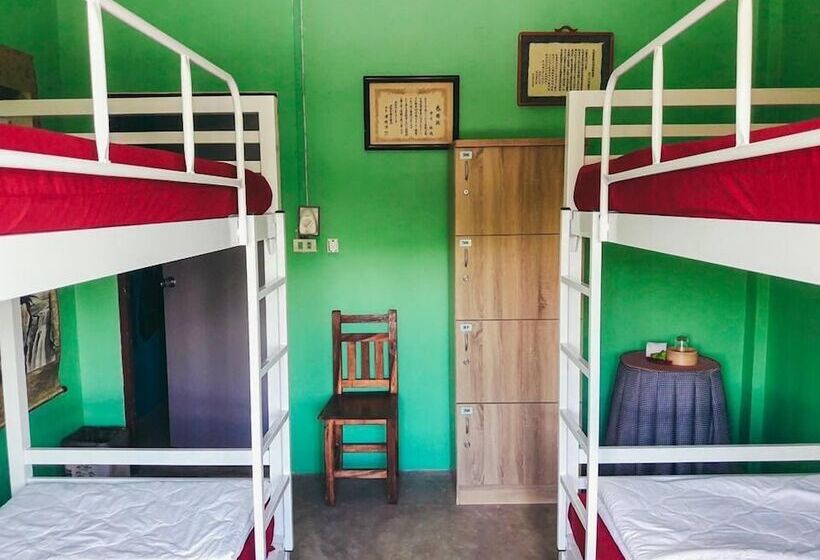 Auberge Hôtelière Muster House