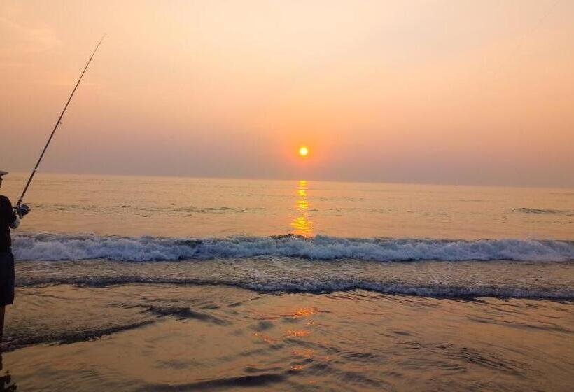 Athaang Beach Resort