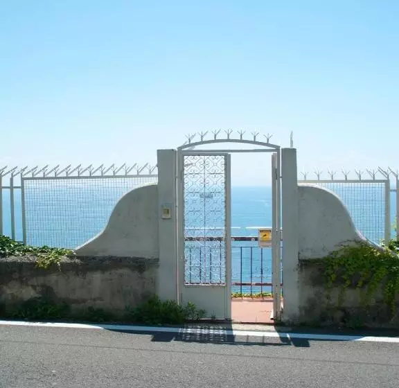 تختخواب و صبحانه Il Nido Del Gabbiano