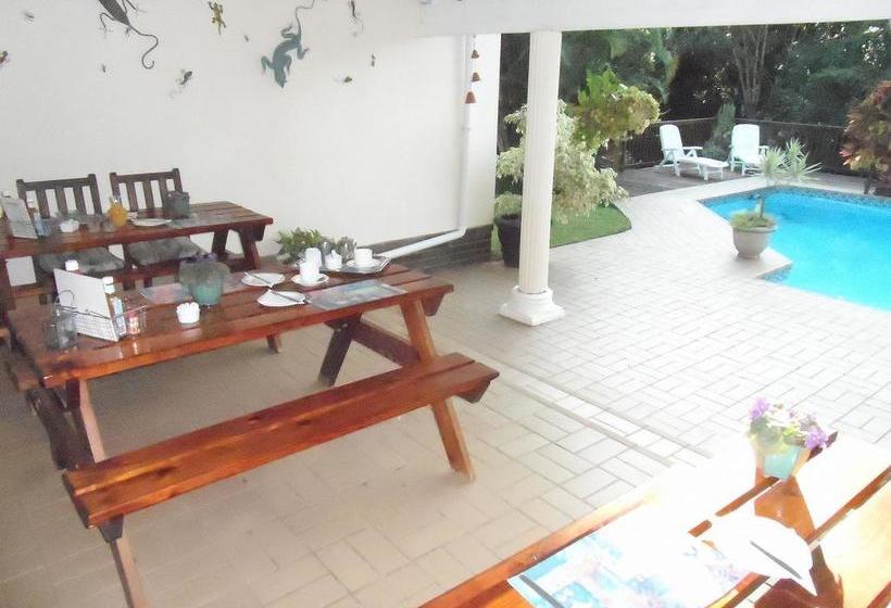 مبيت وإفطار Mdoni House Guest Lodge