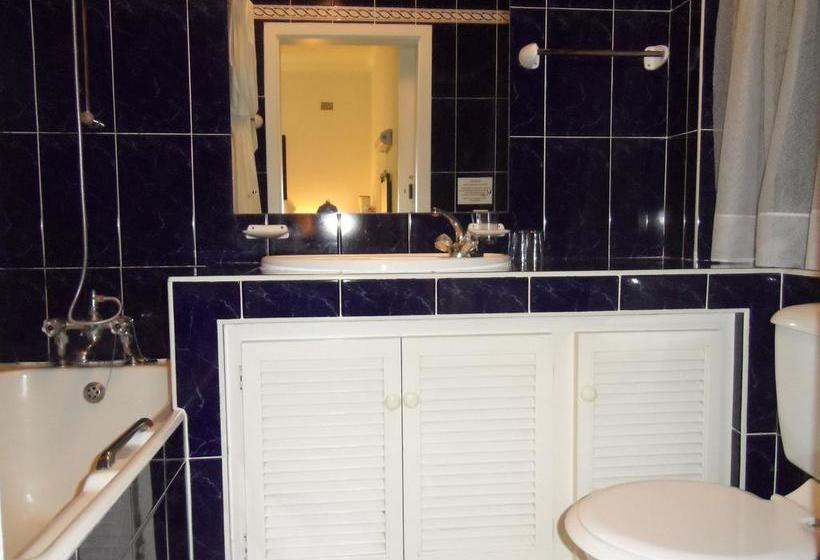 مبيت وإفطار Mdoni House Guest Lodge