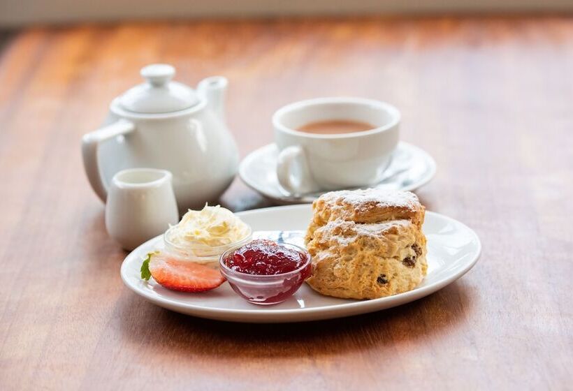 Bed and Breakfast The Family Tree