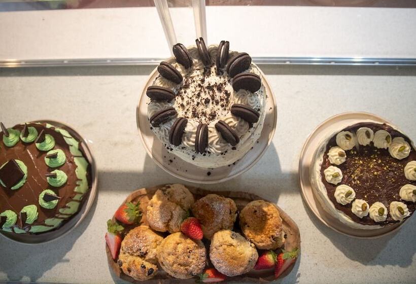 Bed and Breakfast The Family Tree