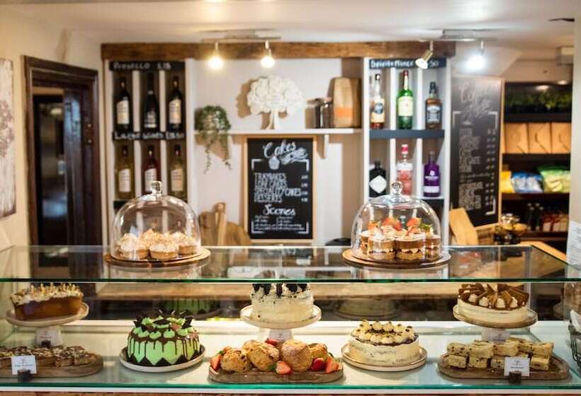 Bed and Breakfast The Family Tree