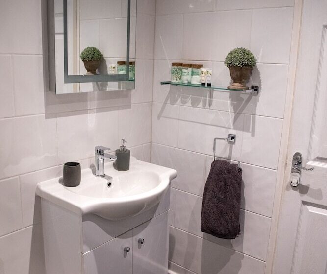 Bed and Breakfast The Family Tree