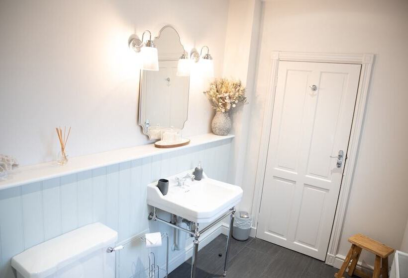 Bed and Breakfast The Family Tree