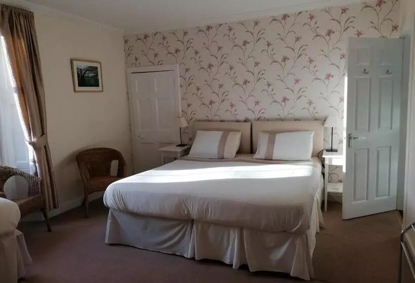 Broomfield House Bed And Breakfast