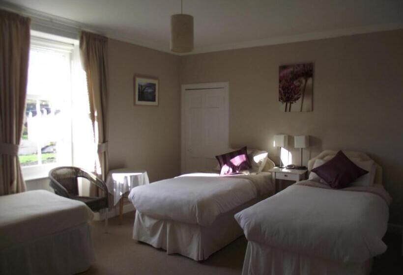 Broomfield House Bed And Breakfast