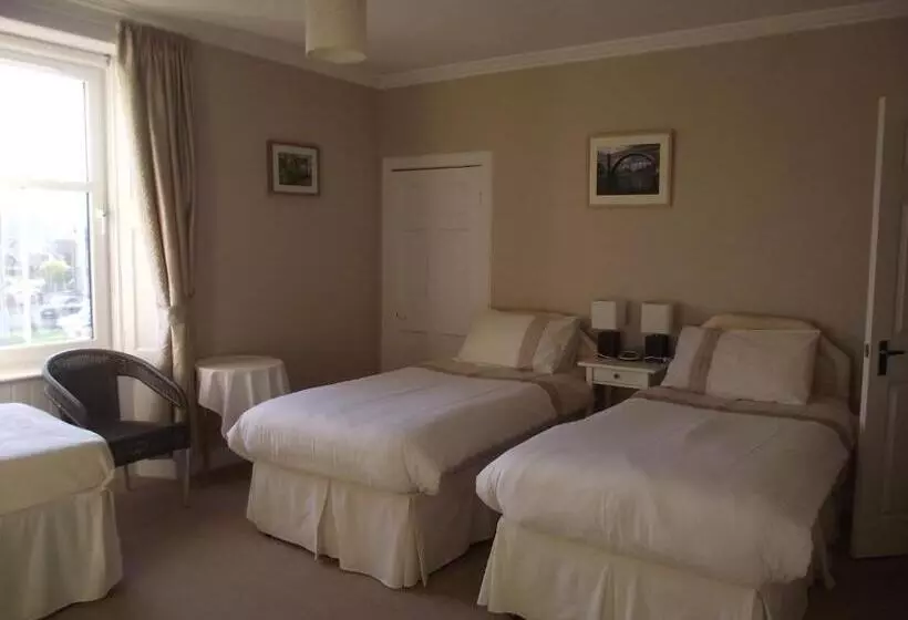Broomfield House Bed And Breakfast