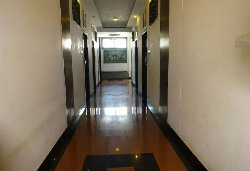 Hotelli Bhakti Palace
