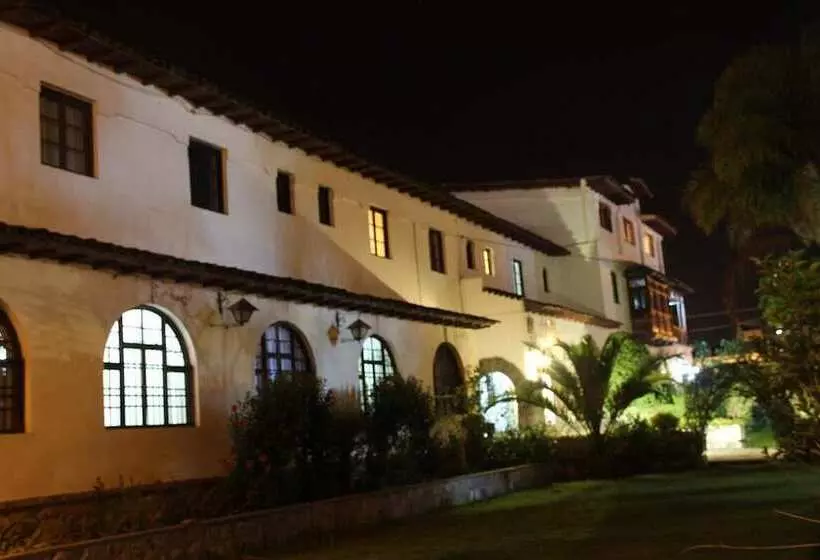 هتل De Turistas Abancay