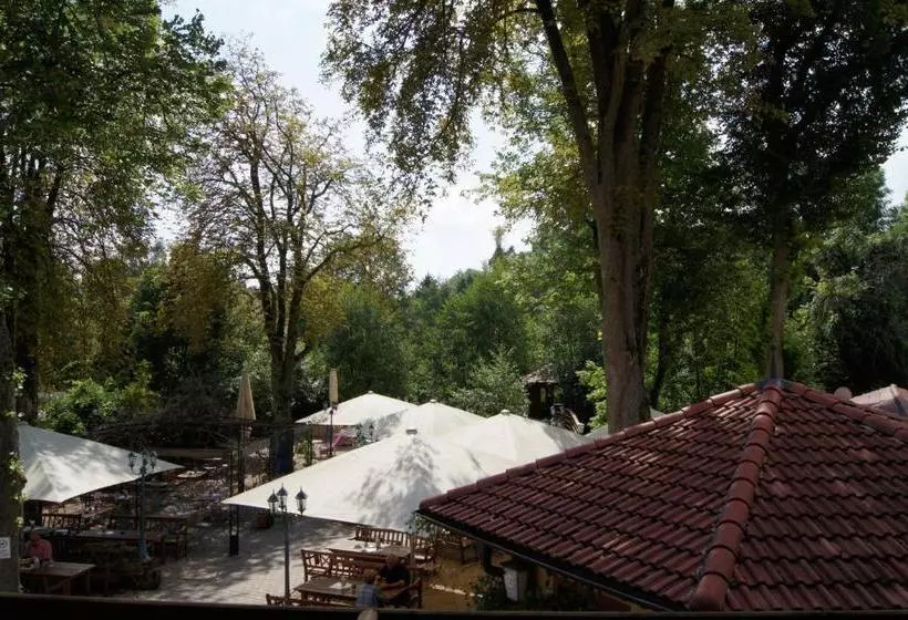 Hotelli Gasthof Schönau