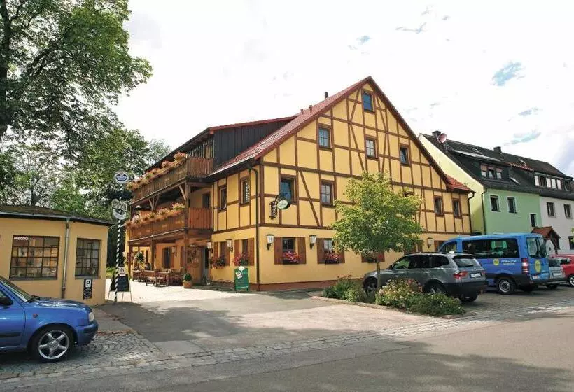 Hotelli Gasthof Schönau