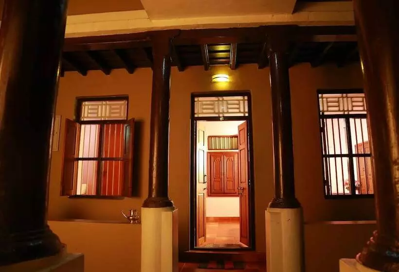 Hotelli Gurukripa Heritage