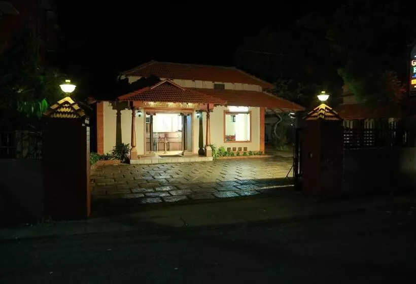 Hotelli Gurukripa Heritage