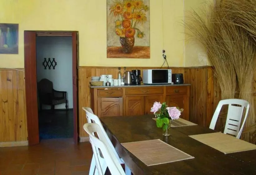 ホテル Hostel San Gregorio
