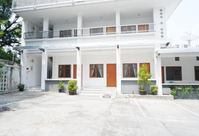 Hotel Netral Jombang