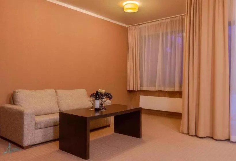 ホテル Ostrova Holiday Village