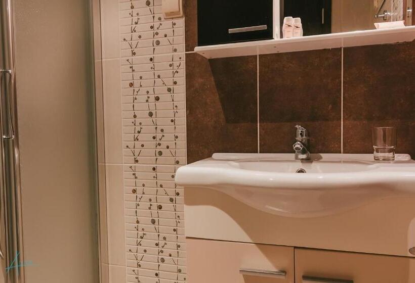 호텔 Ostrova Holiday Village