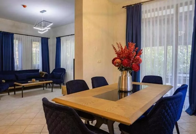 ホテル Ostrova Holiday Village